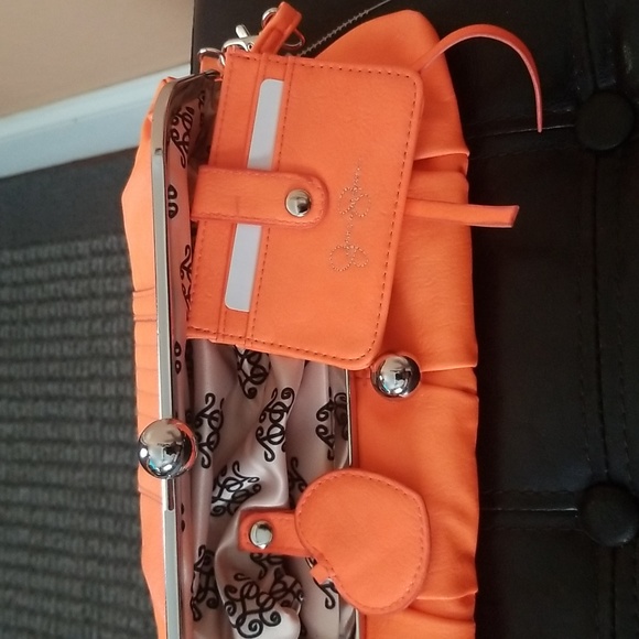 Jessica Simpson wristlet - Picture 7 of 7